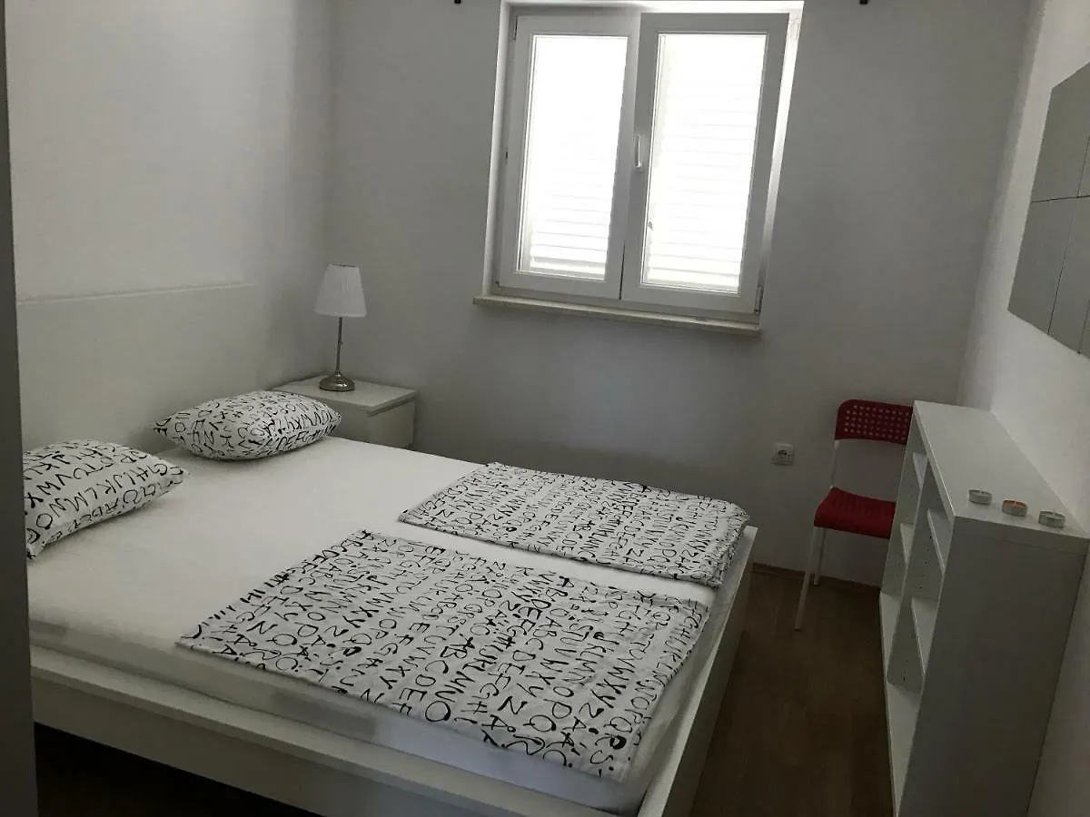 Apartments Gazebo Τρογκίρ 0*,  Κροατία